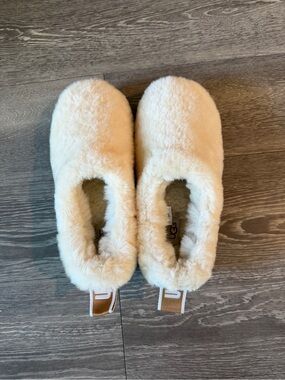NWOT UGG Sugar Sole Cozy Plush Shearling Slippers